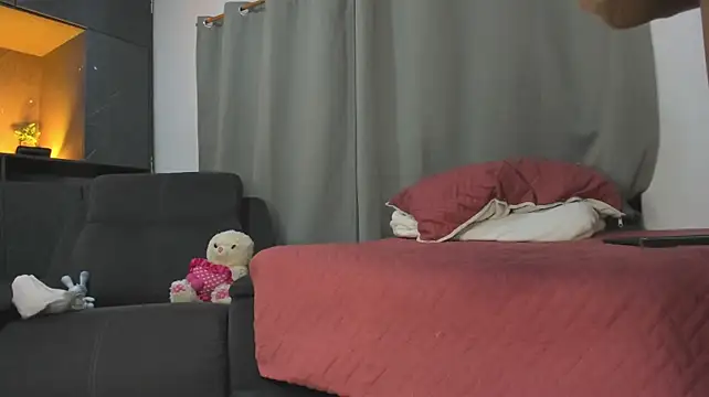 naomi_belini