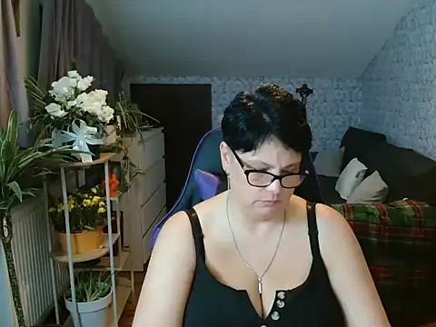 Newgirl4you live cam on StripChat