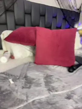 miilablake (F young) - DOGGY STYLE FINGERING REALLY DEEP