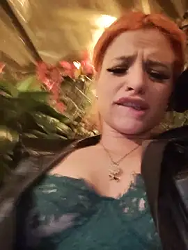 cataleya_16 (F young) - Off pantys in public bar 🍻