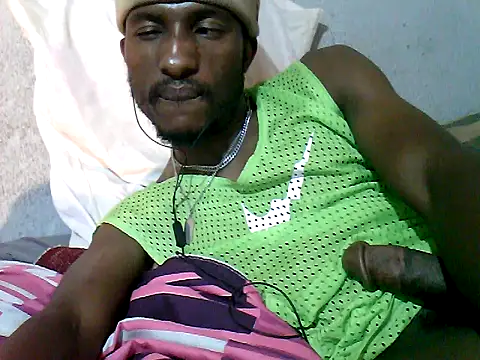 chocolateberetta75 (M young) - NAKED 5 MINS