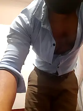 Guyinformal live cam on StripChat