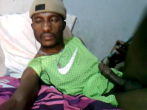 chocolateberetta75 (M young) - NAKED 5 MINS