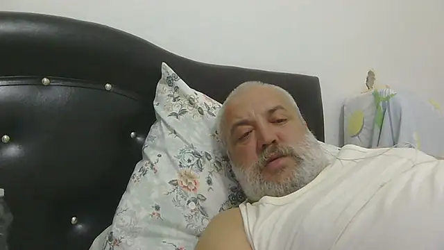husoizmir live cam on StripChat