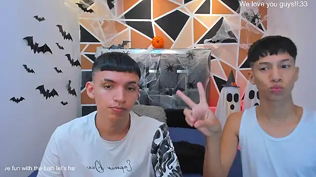 juan_nd_steven (Ask my age) - Lick ass near camera