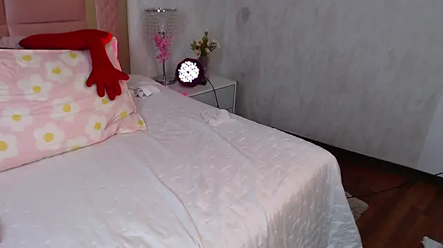 Paulette_roux