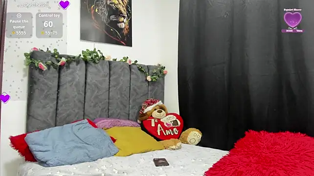 Antonella15 live cam on StripChat