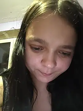 NikaFaults live cam on StripChat