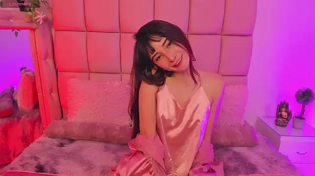 kloebunny live cam on StripChat