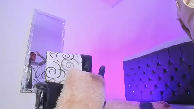 Bella_salvatore live cam on StripChat