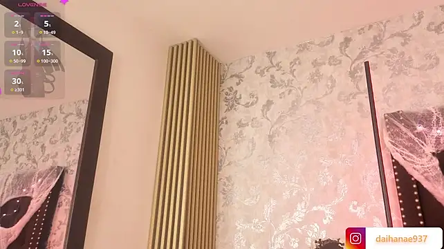 dahianae__ live cam on StripChat