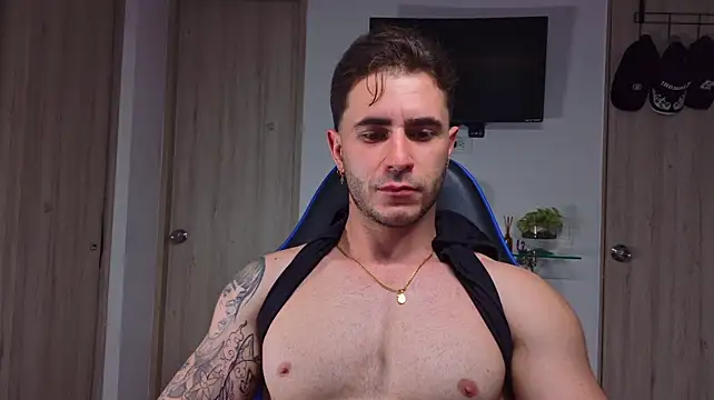 Latino_stud4u