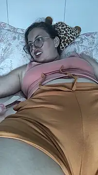 fetichista23 (F young) - Compra cama