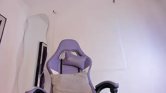 gigii79 (F teen) - Spank my ass 🍑