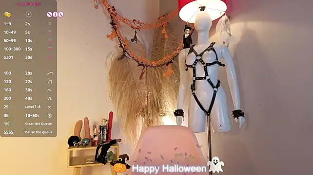 conniecuteE live cam on StripChat