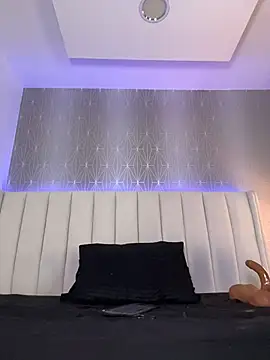 Mia-Medina live sex cam