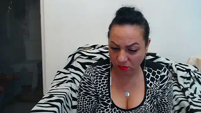 MissElla