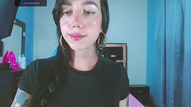 karla_zambrano live cam on StripChat