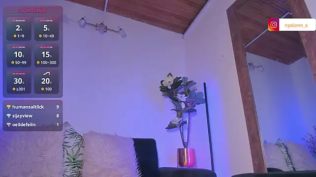 artemis_nyx live cam on StripChat
