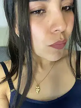 Mayka_sex live cam on StripChat