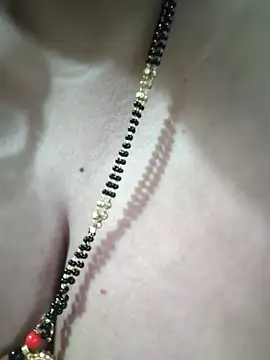 bhuvana_555 (F milf) - Boobs on honey