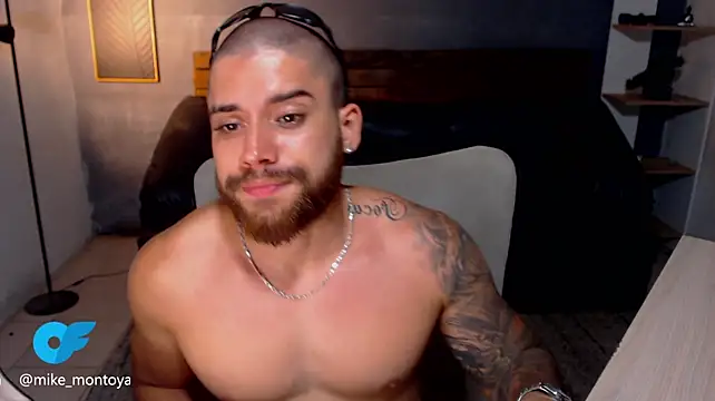 Mike_montoya01