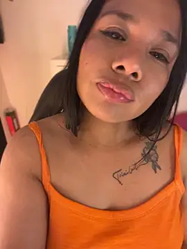 Rashell1_Queen live cam on StripChat