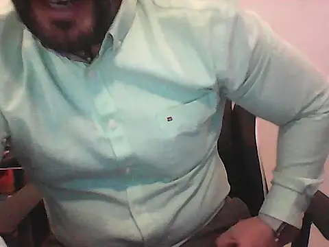 Yorel1109- live cam on StripChat