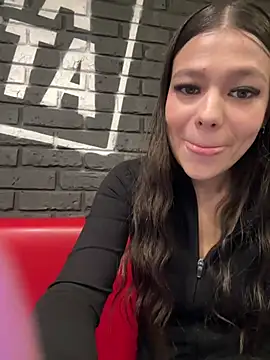Alyshanon18 webcam