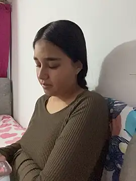 i_samanthaa (F young) - Show Boobs + Bounce my tits✨