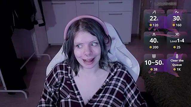 Alice_Zev