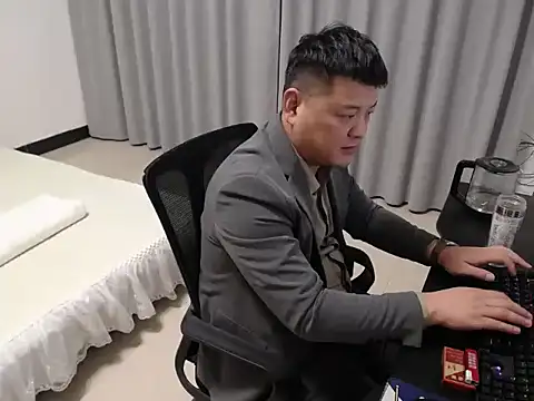 zhang1118 live cam on StripChat