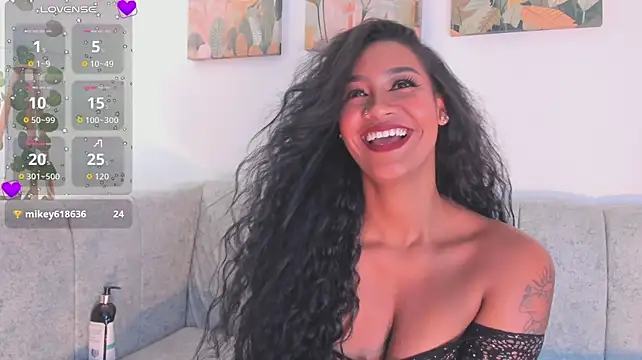 miaebony__