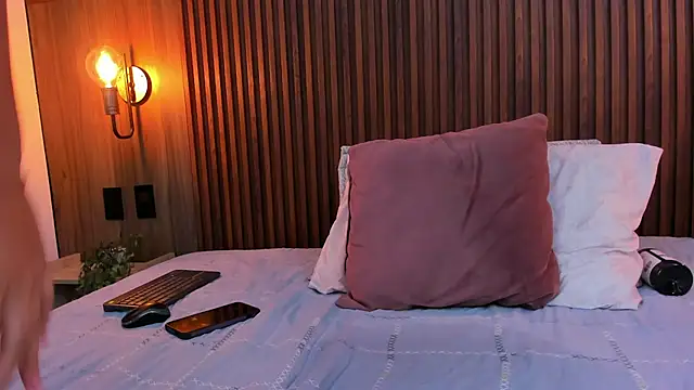 MeganRoouse4