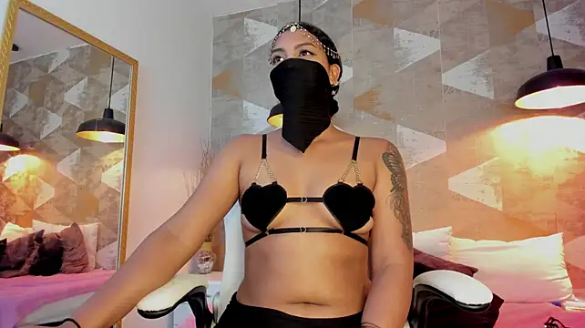 lalilabrunettee (F teen) - Twerking with a naked  ass 🥵🍑🥰