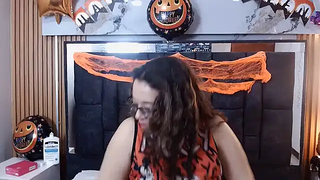 shaniarosefon live cam on StripChat