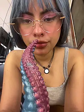 Eva_Feller69