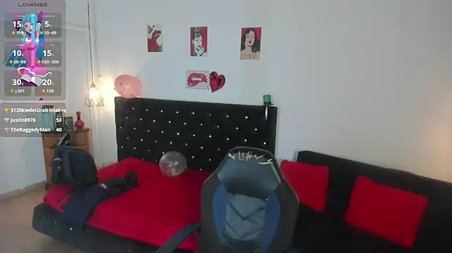 Aliciia_cute1 live cam on StripChat