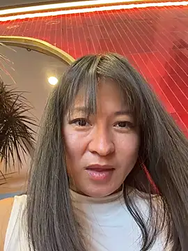 -Yuko- live cam on StripChat