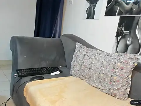tinysexydoll (F young) - finger pussy