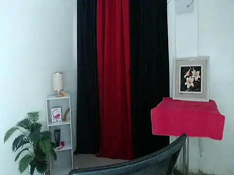 Amber_Lynn live cam on StripChat