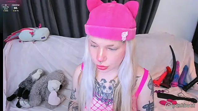 HelenGoat live cam on StripChat