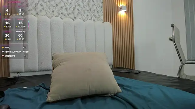 habi_arabic (F teen) - mischievous provocation with the feet