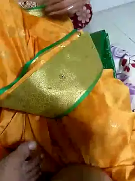 Komal_Bhabhi4u live cam on StripChat