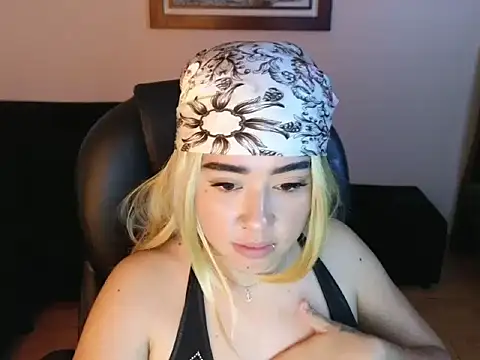 lilmisscloud webcam