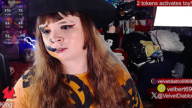 VelvetDiablo live cam on StripChat