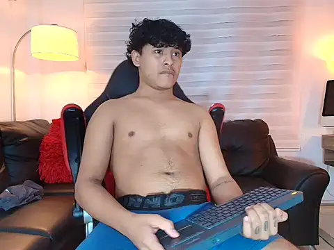 kristhofer_levis_ webcam