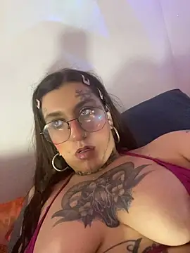 princessgangstaspiritual live cam on StripChat