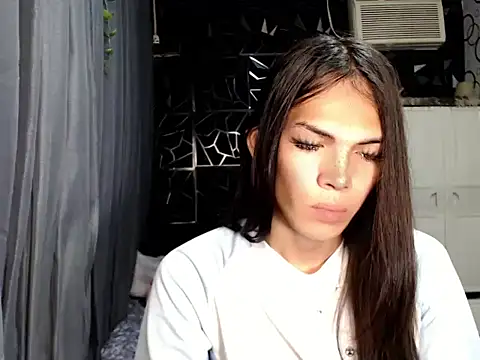 GORGEOUS_CARMEE live cam on StripChat