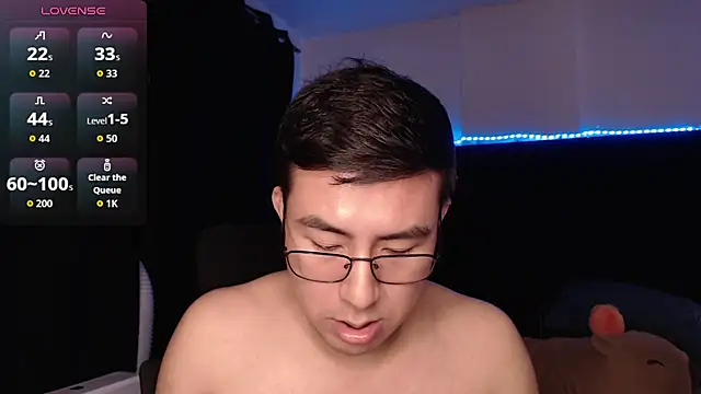 andrewmhilton_ live cam on StripChat